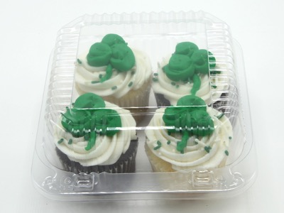 Cupcakes with Shamrock deco (4 pack)